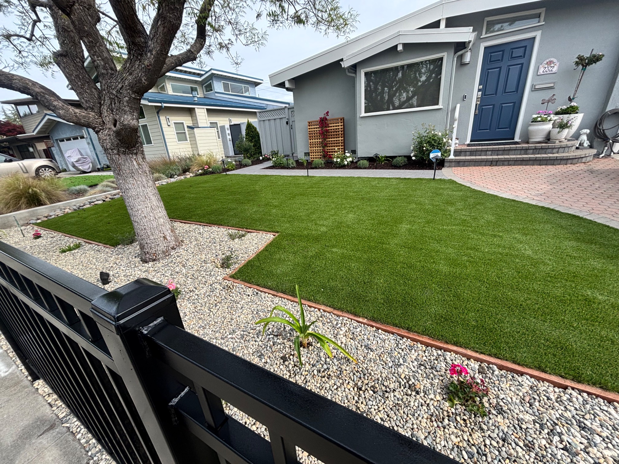 Completed front yard lawn, gravel and planting installation in the Bay Area